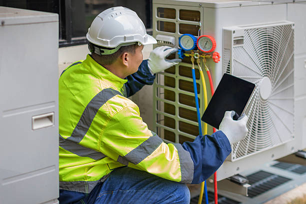 Professional Ac Installation technician working in Tovey, IL